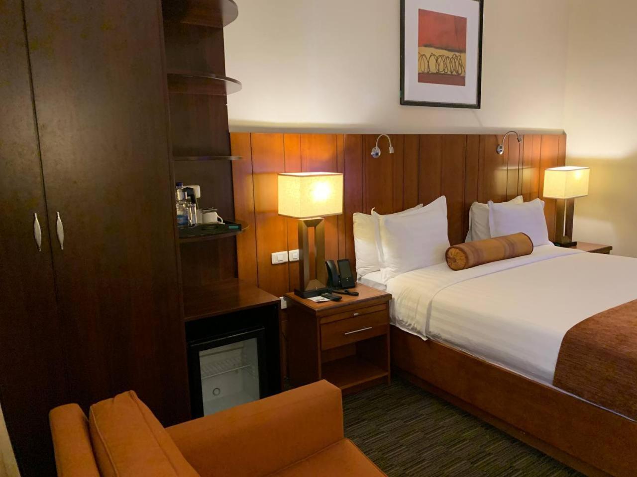 The Hub Hotel Адис Абеба Екстериор снимка